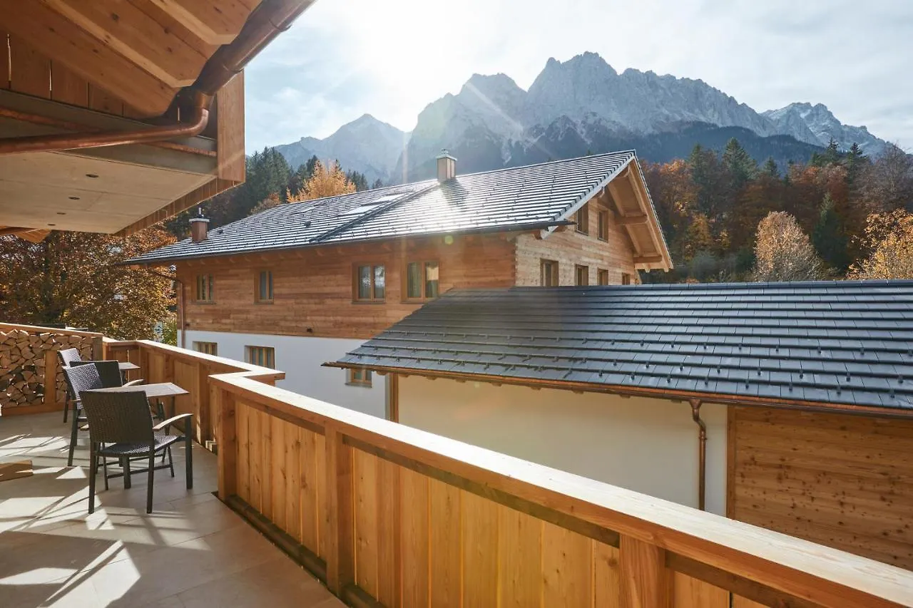 Zugspitzerei - Premium Chalet Ferienwohnungen غرينو 0*,  ألمانيا