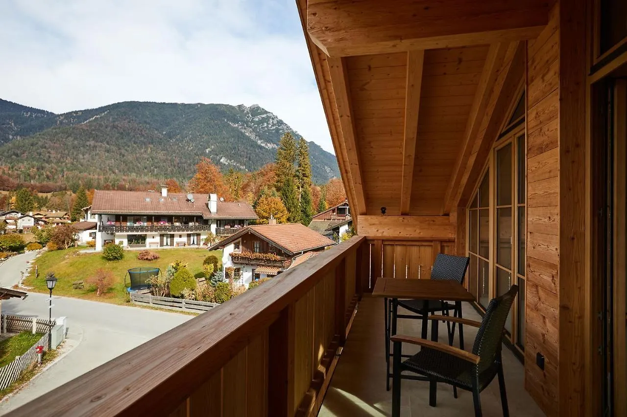 شقة Zugspitzerei - Premium Chalet Ferienwohnungen غرينو